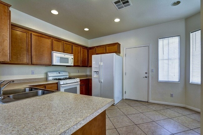 Building Photo - Welcome Home! Beautiful Single Story Home