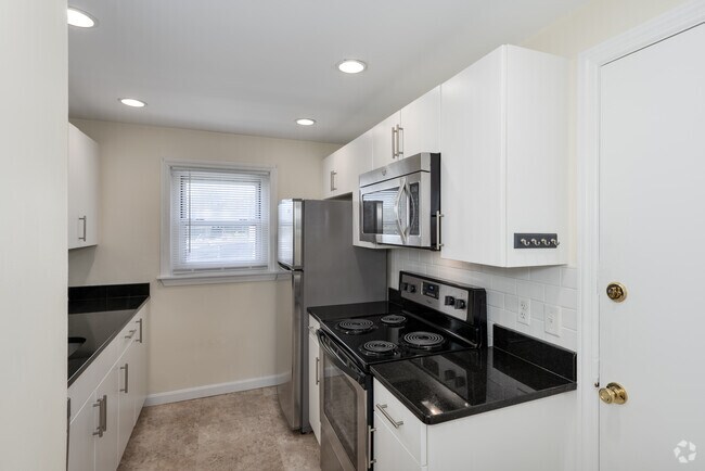 2 habitaciones, 1 baño - 583 pies cuadrados - Cocina - The Residences at Garden City