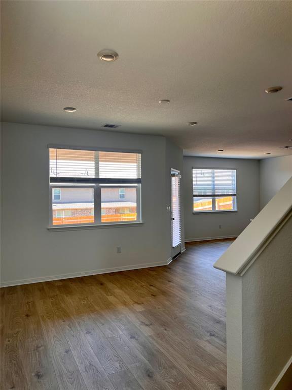 Building Photo - 220 Saide St