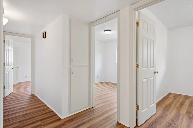 Foto del edificio - Immaculate, newly updated 3-bedroom, 2 bat...
