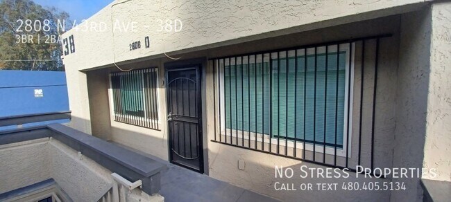 Building Photo - 3 Bedroom Condo off 43rd Ave and Thomas!