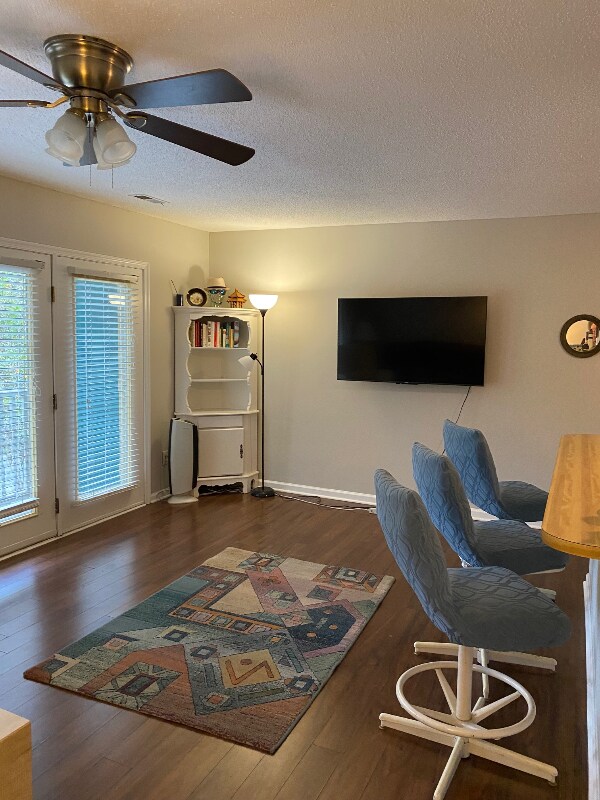 Building Photo - 1511 Creekwood Ct