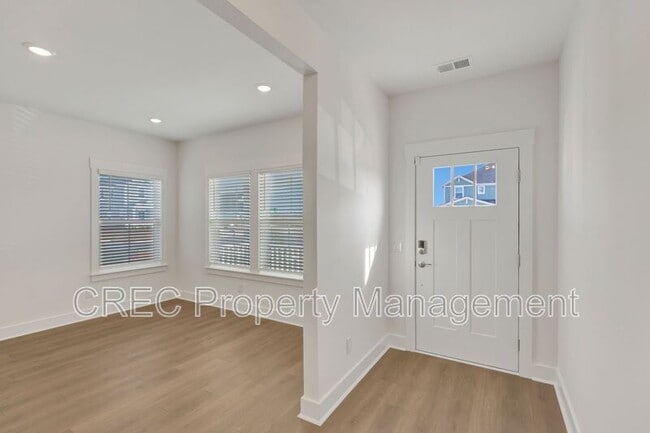 Foto del edificio - 101 Indigo Cvs Blvd