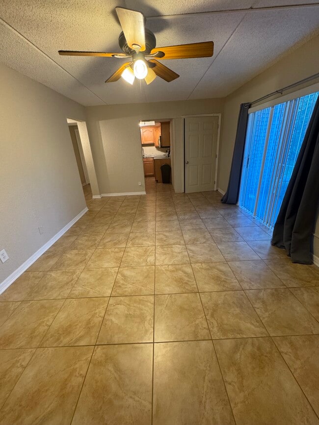 Building Photo - 233 Lewfield Cir