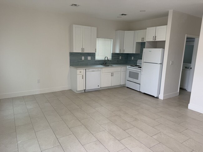 Photo - 2604 NW 20th St Apartment