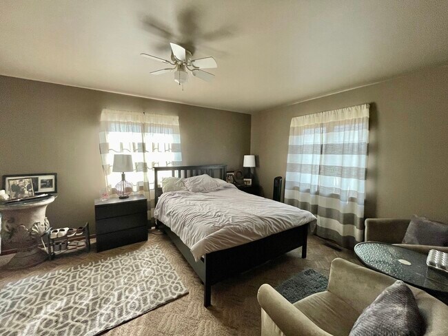 Foto del edificio - 76 W Washington St