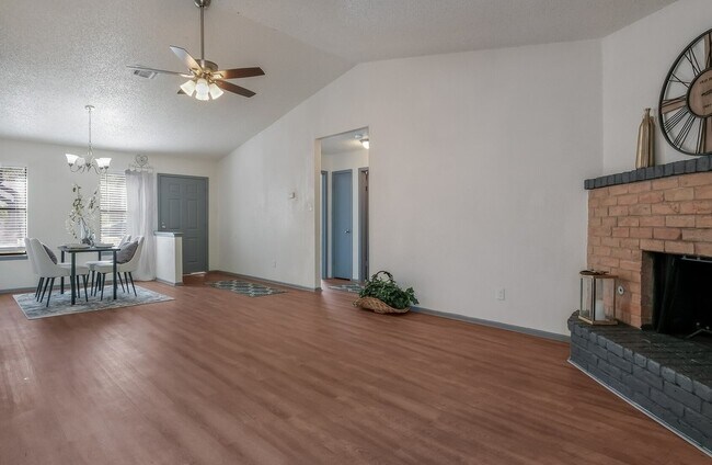 Foto del edificio - 7166 Gallery Rdg