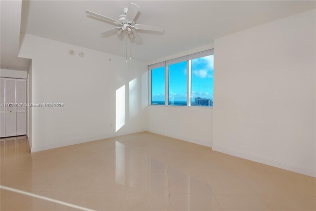 Foto del edificio - 244 Biscayne Blvd
