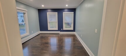 Building Photo - 187 Church St