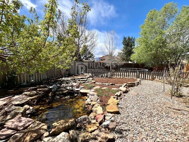 Building Photo - 6630 Brook Park Dr