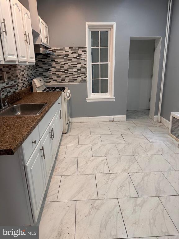 Foto principal - 2343 N Woodstock St