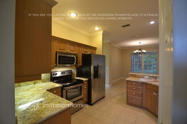 Building Photo - 1855 Lexington Pl