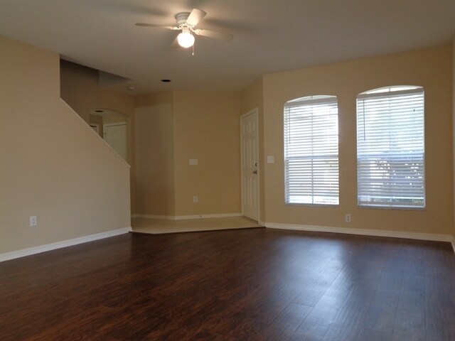 Foto del edificio - 2820 Prairie Iris Dr