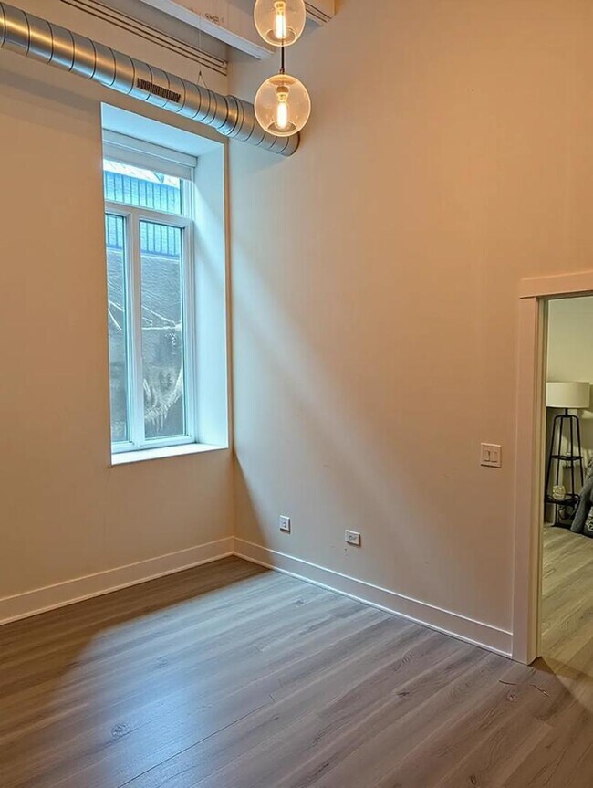 Foto del edificio - 1453 Maple Ave