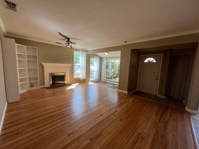 Foto del edificio - Beautiful 2bed 1bath home available now!