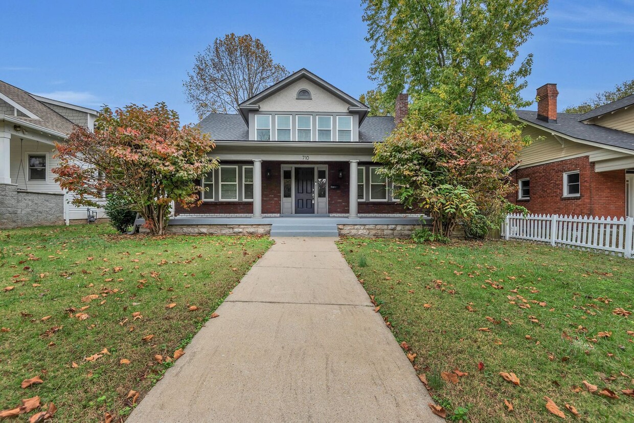 Foto principal - Total remodeled East Nashville Beauty!