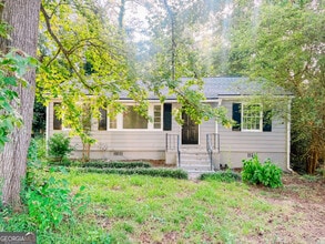 Building Photo - 4528 Shadow Lawn Dr
