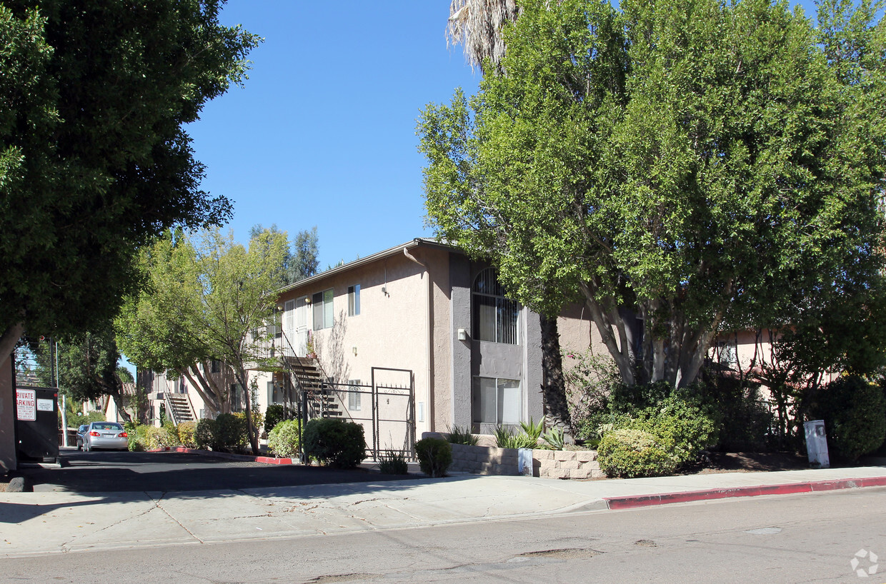 Primary Photo - Sundance Senior Apartments