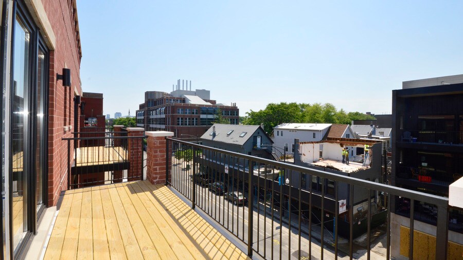 Foto principal - 2513 N Halsted St