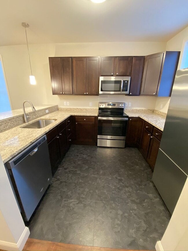 Building Photo - 251 Bayberry Cir