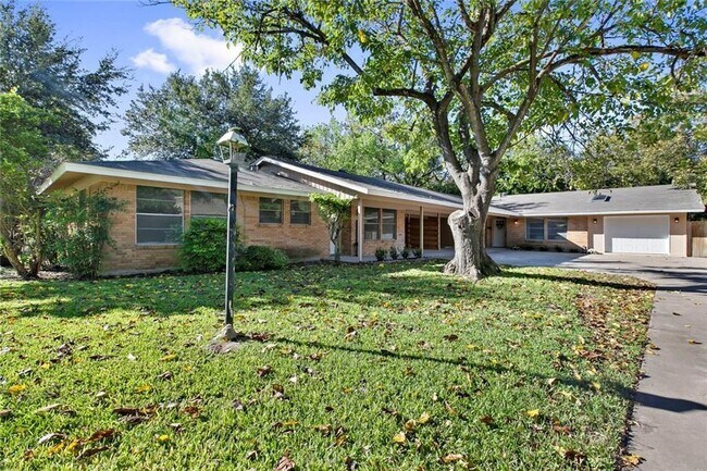 Building Photo - 6110 Bullard Dr