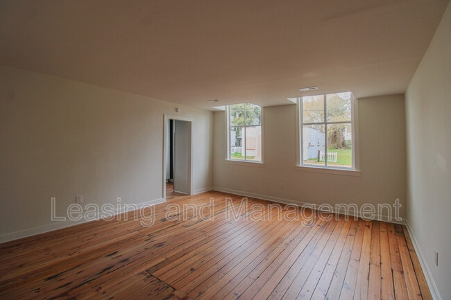 Photo - 419 Whilden St Apartment