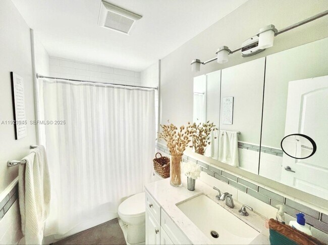 Foto del edificio - 2852 SW 36th Ave