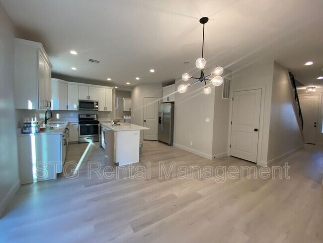 Foto del edificio - 840 Twin Lakes Dr