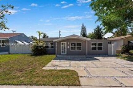 Foto principal - 2418 Taft St