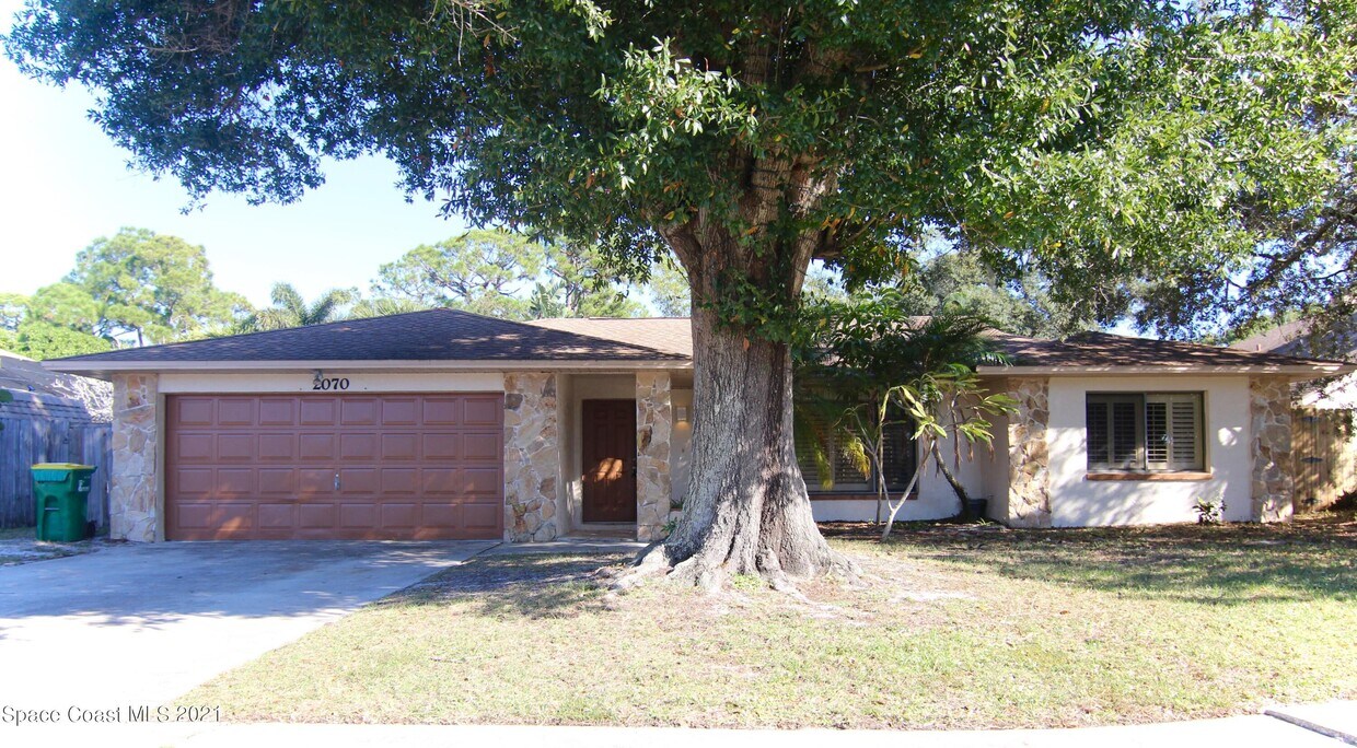 Primary Photo - 2070 Mona Ct