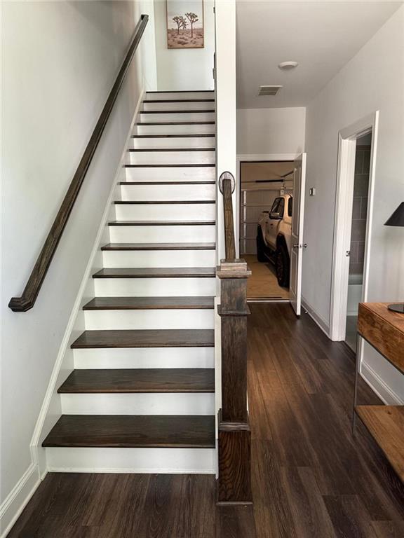 Foto del edificio - 3025 Poppy Ln