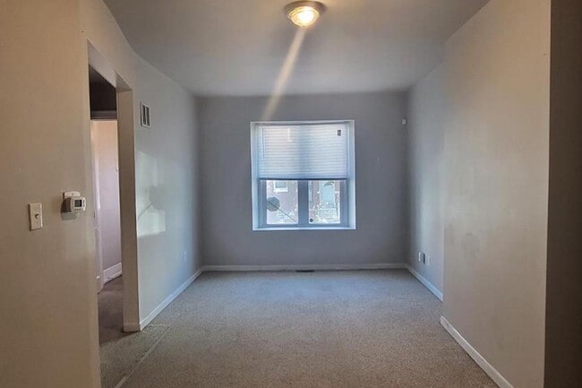Building Photo - 524 N 33rd St