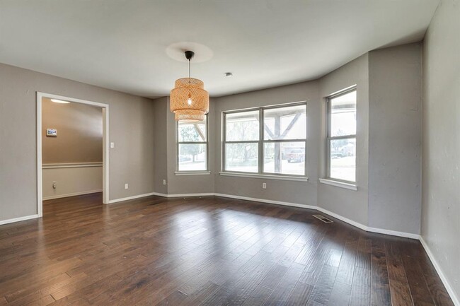 Building Photo - 3213 NW 61st Pl