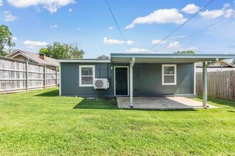 Building Photo - 2245 Monroe Ave