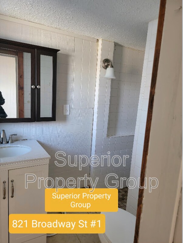 Foto del edificio - 821 Broadway