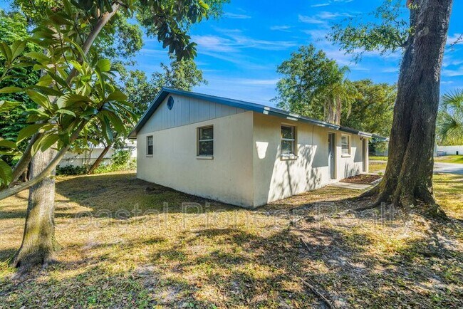 Foto del edificio - 9610 N 12th St