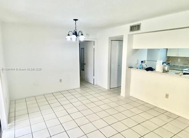 Foto del edificio - 550 NW 114th Ave