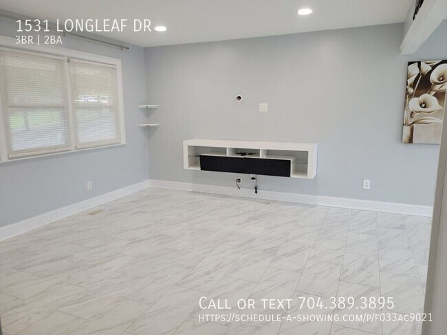 Foto del edificio - 1531 Longleaf Dr
