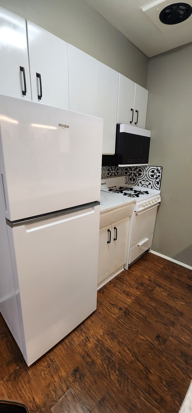 Photo - 3377 Brockton Ave House