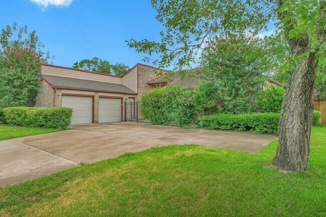 Foto del edificio - 10919 Paulwood Dr
