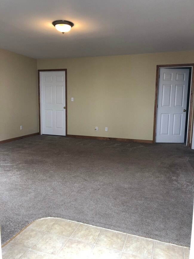 15 LLC-77 Sailly Avenue - 15 LLC-77 Sailly Avenue Apartment