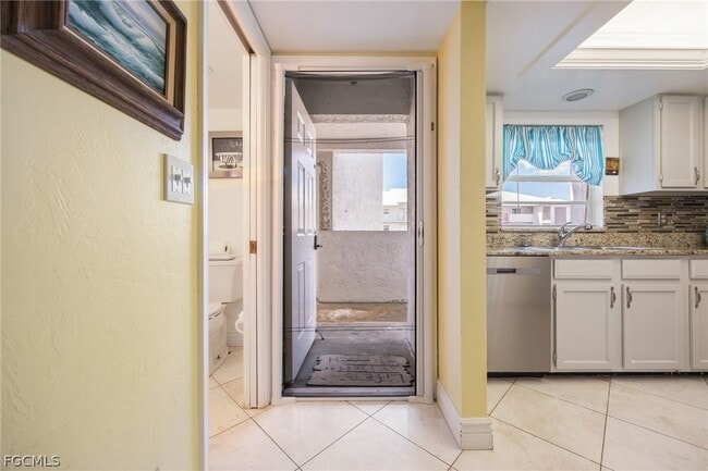 Foto del edificio - 4511 Bay Beach Ln