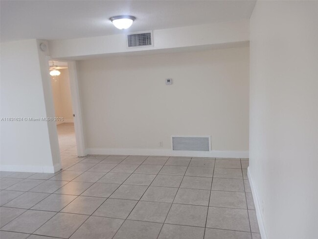 Foto del edificio - 5900 NW 17th Pl