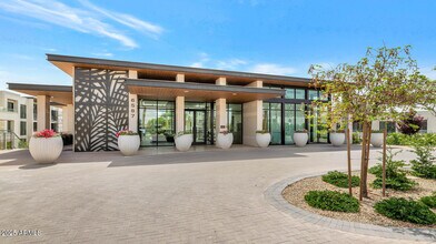 Building Photo - 6587 N Palmeraie Blvd