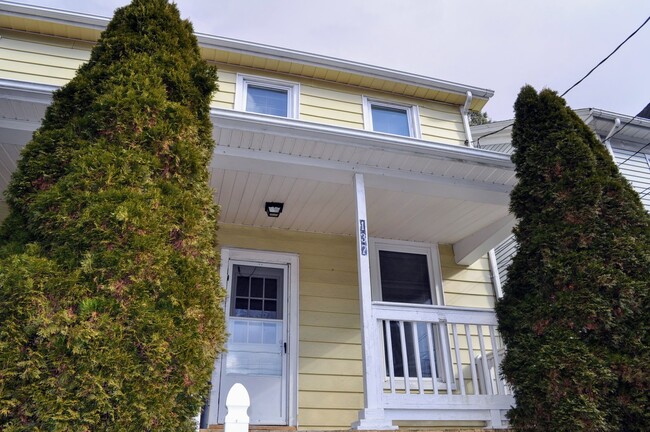 3 Bedroom / 1 Bathroom Rental - 137 Main St