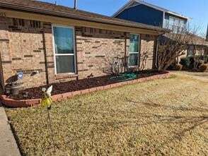 Building Photo - 2025 Gardanne Ln