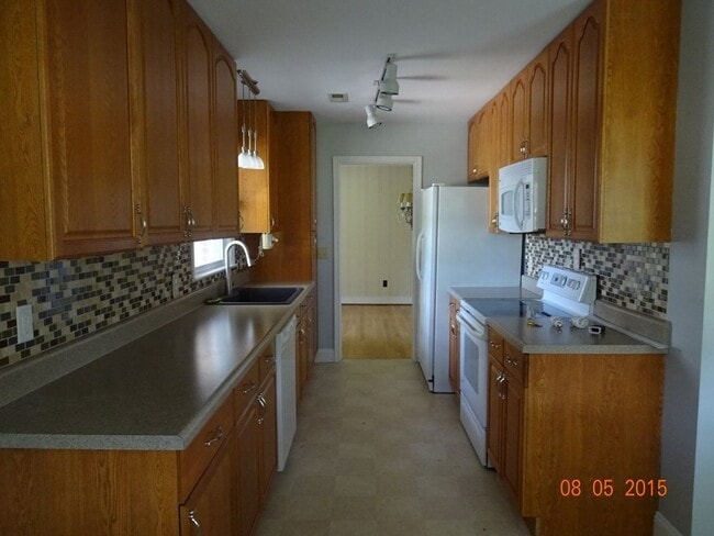 Foto del edificio - 4 Bedroom 3 Bath House