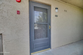 Building Photo - 7625 E Camelback Rd