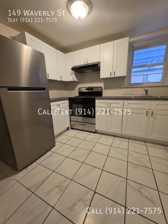 Foto del edificio - 149 Waverly St