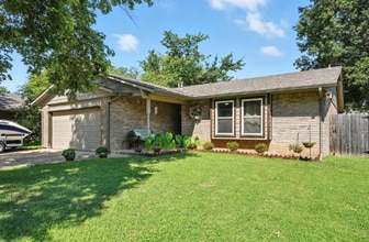 Building Photo - 4517 S Cedar Ave